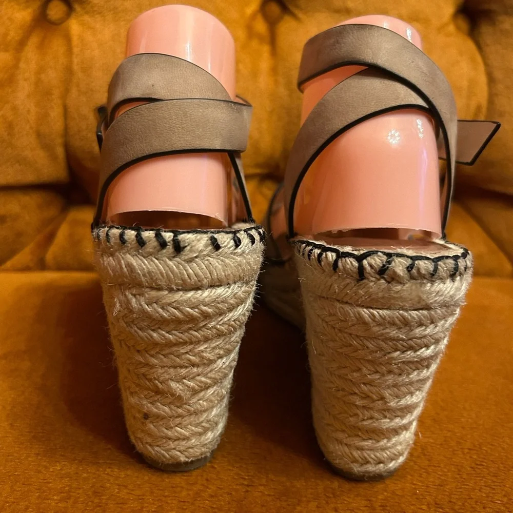 Kate Spade Felipa espadrille wedge sandal. Size 10
